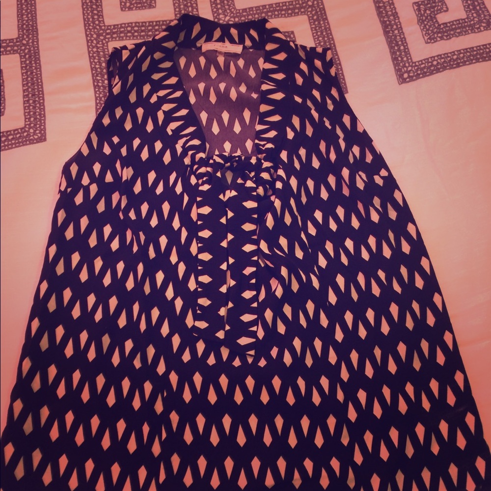 ModCloth Poema Tie-front sleeveless blouse